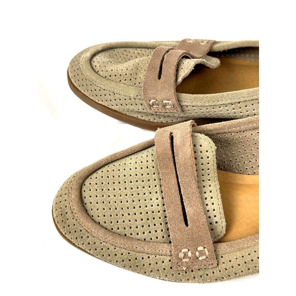 NWOB Lucky Brand Perforated Penny Loafers Beige Size 6 / See Description - Picture 2 of 10